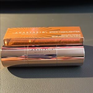 Anastasia Beverly Hills Stick Highlighter in Iced Out NIB